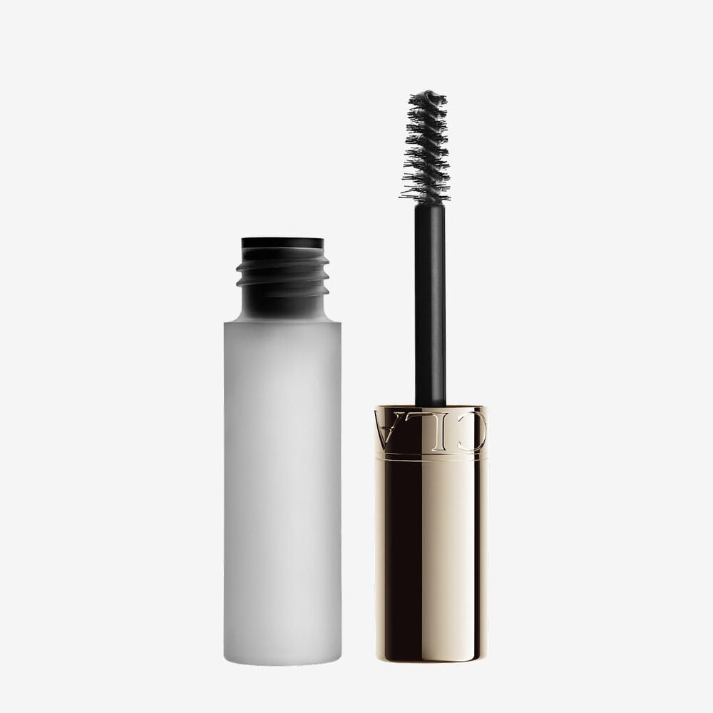 Plan produit du  Fixateur Sourcils Wonder Sculpt Clarins transparent, pour sculpter, lifter puis fixer les sourcils, tout en offrant une tenue naturelle et pr&eacute;cise longue dur&eacute;e.