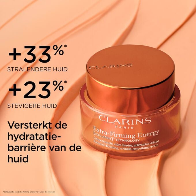Packshot van de Extra-Firming Energy cr&egrave;me op een gestructureerde ondergrond, met de nadruk op de uitstraling, de stevigheid en de versterkte hydratatiebarri&egrave;re van de huid
