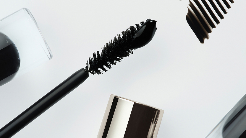 Mascaraborsteltje om te illustreren hoe je de juiste mascara voor jou kiest. 