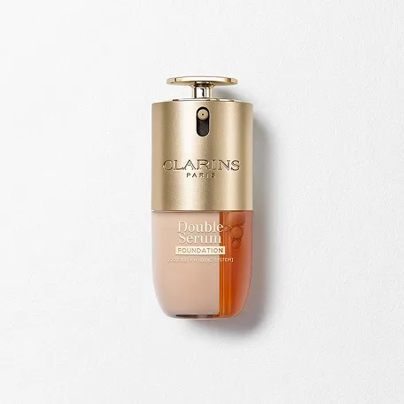 Photo du Double Serum Foundation pour une couvrance personnalisable et un fini satiné et lumineux