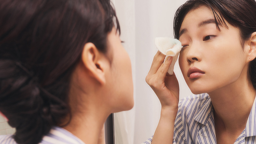 Model removing her make-up